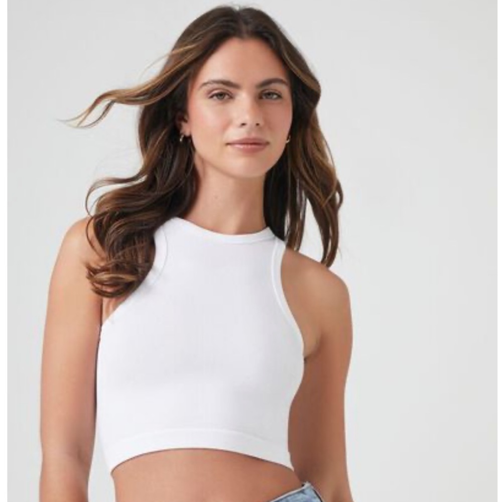 Forever 21 Seamless White Cropped Tank Top - Size M